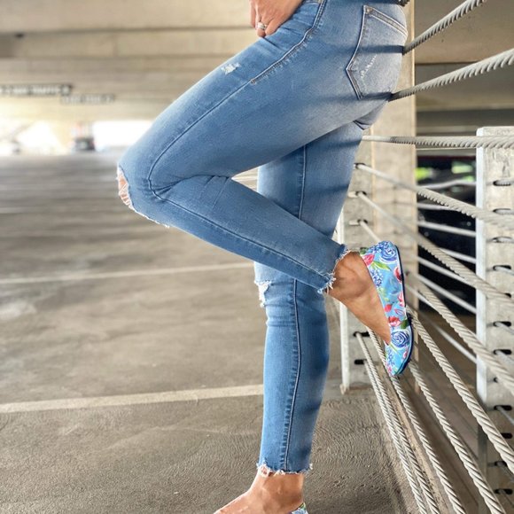 Storehouse Flats Light Blue Freedom Floral - Picture 5 of 12